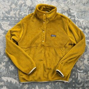Women’s Patagonia fleece pullover